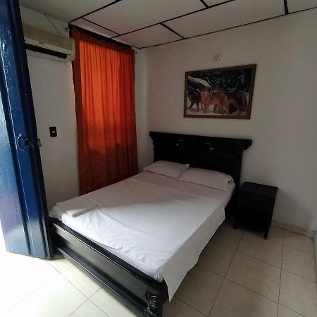 Hotel Andalucia Inn Santa Marta  Ngoại thất bức ảnh