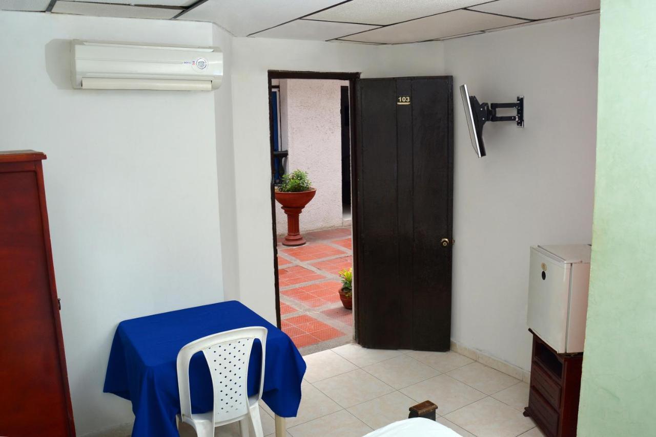 Hotel Andalucia Inn Santa Marta  Ngoại thất bức ảnh