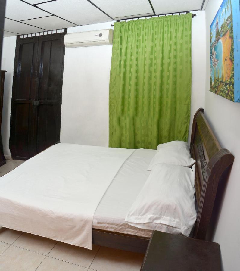 Hotel Andalucia Inn Santa Marta  Ngoại thất bức ảnh