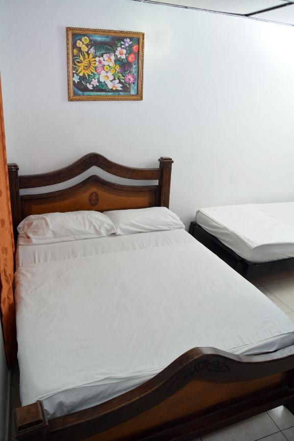 Hotel Andalucia Inn Santa Marta  Ngoại thất bức ảnh