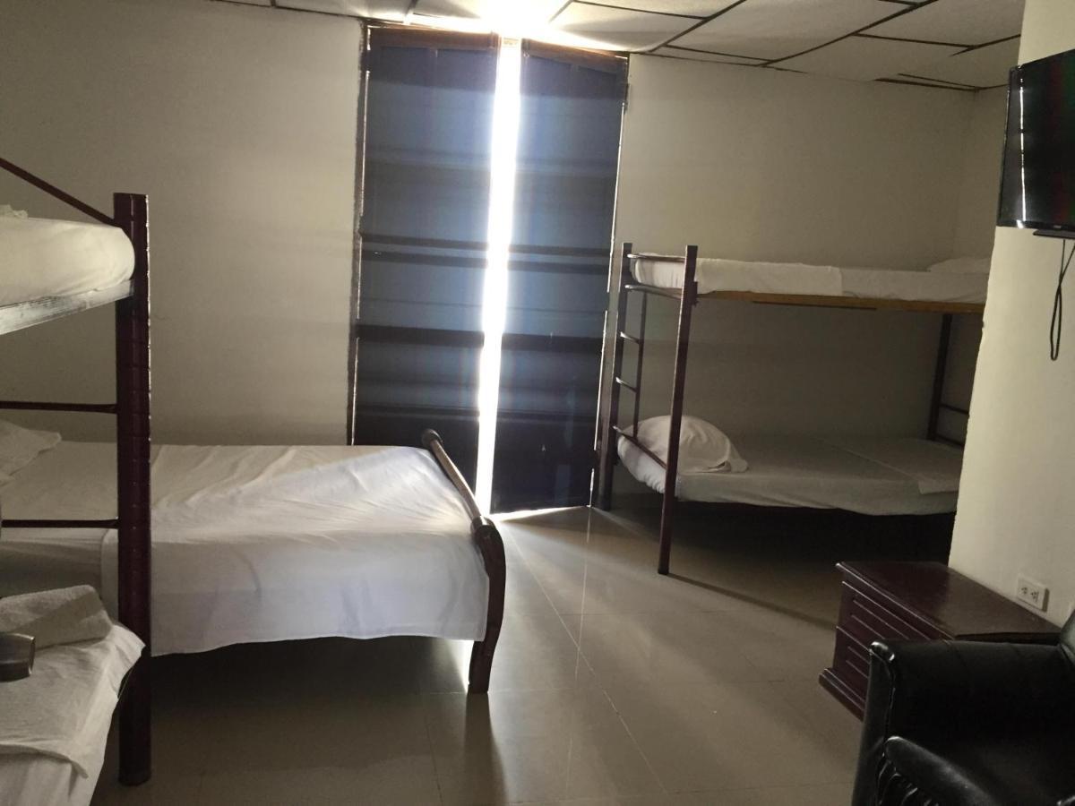 Hotel Andalucia Inn Santa Marta  Ngoại thất bức ảnh