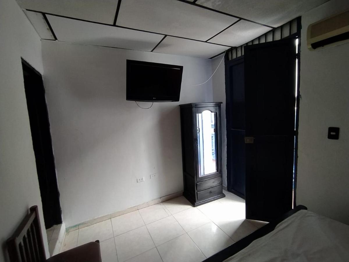 Hotel Andalucia Inn Santa Marta  Ngoại thất bức ảnh