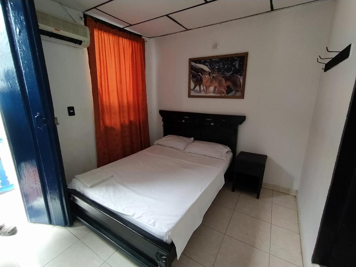 Hotel Andalucia Inn Santa Marta  Ngoại thất bức ảnh